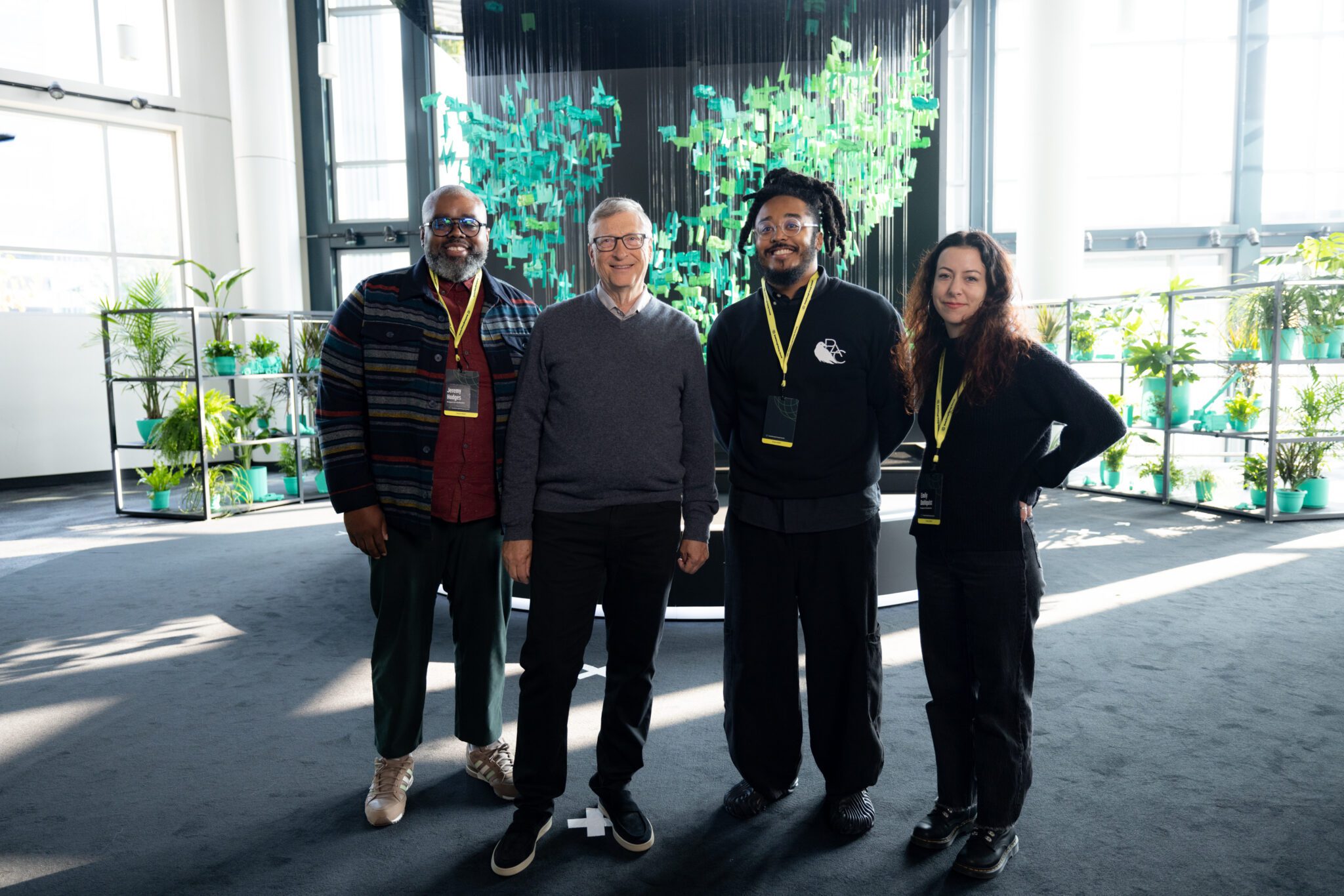 Project Art Collective Teams in front of the F0CUS Grand Challenges art installation with Bill Gates. 