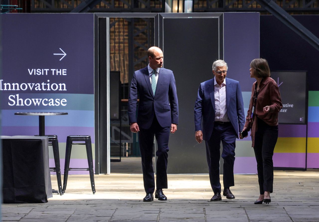 His Royal Highness, Prince William, walking with Breakthrough Energy Founder Bill Gates and Libby Wayman of Breakthrough Energy Ventures.