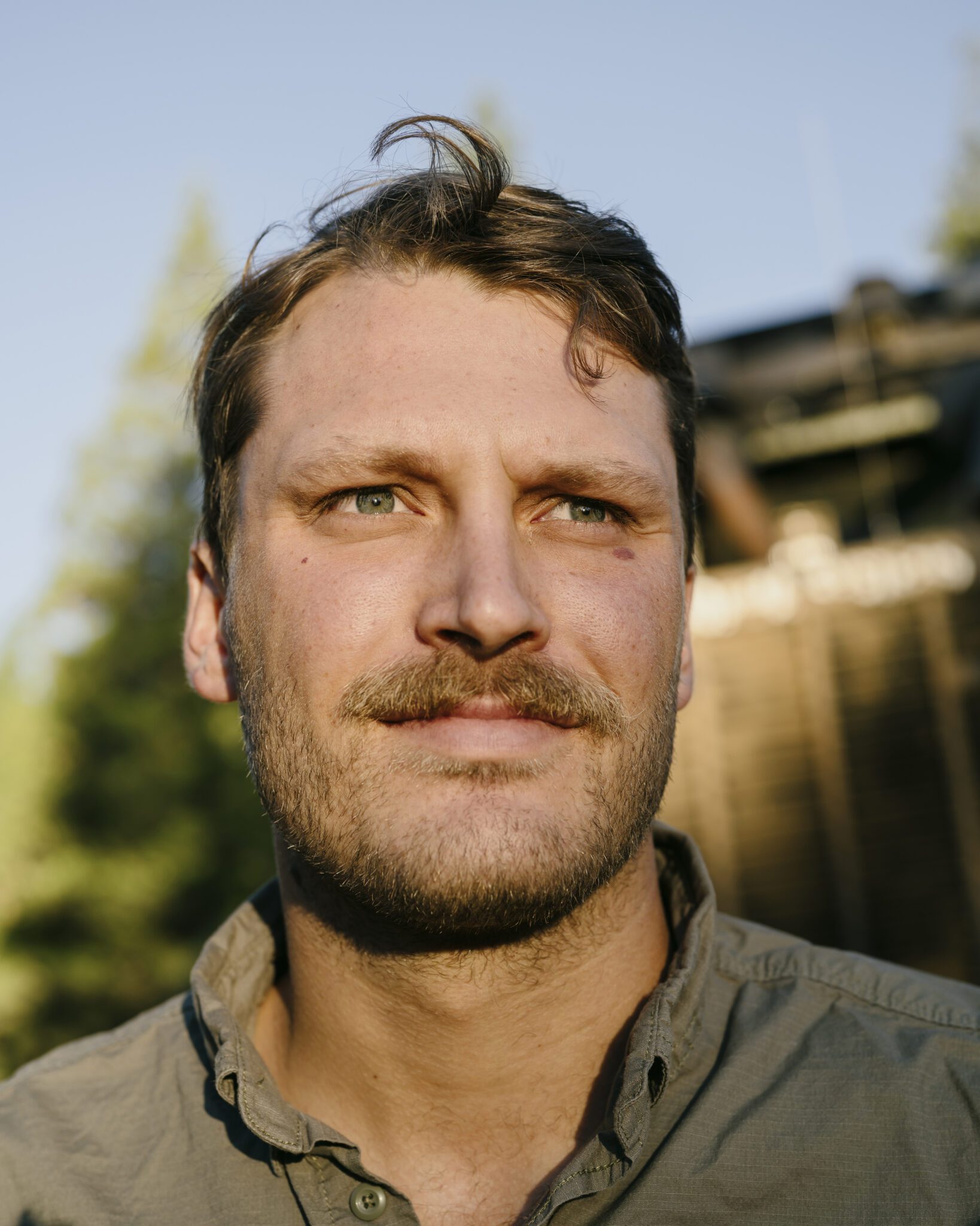 Joe Lerdal, the head of operations for Kodama Systems, a forest management startup, in the Stanislaus National Forest, near Sonora, in northern California, July 26, 2024. High-tech entrepreneurs are trying to use new forms of technology to solve the problem of mega-wildfires in the age of climate change. (Ian C. Bates/The New York Times)