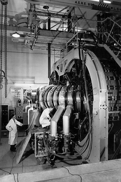 Construction on a tokamak at the University of Sydney in 1980.